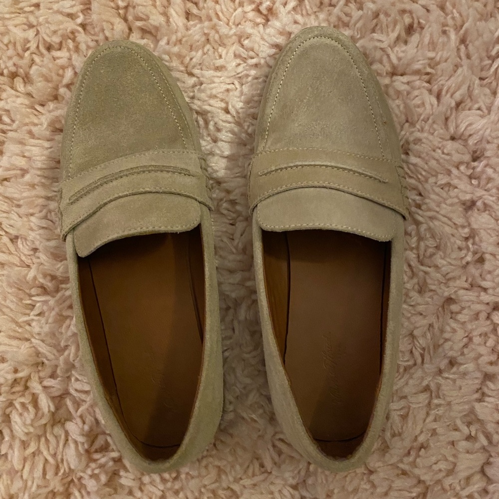 Universal Thread Anamae Tan Suede Leather Loafers Size 8
